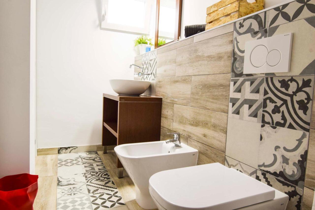 P&P Apartaments Arapiles マラガ エクステリア 写真
